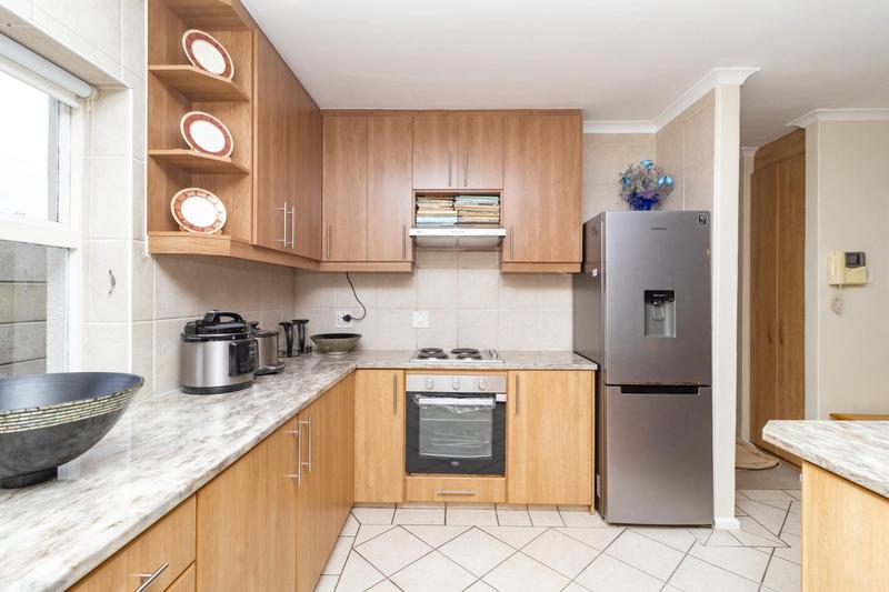 To Let 3 Bedroom Property for Rent in Table View Western Cape